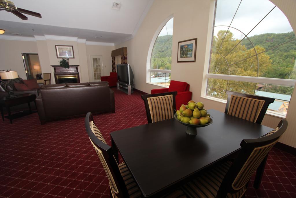 Black Bear Inn & Suites Gatlinburg Exterior foto